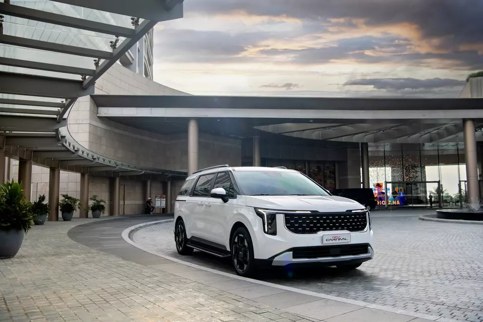 Giá khởi điểm của KIA Carnival nâng cấp giữa vòng đời tăng đáng kể so với mô hình cũ. Ảnh: KIA Việt Nam