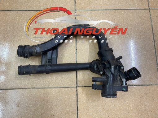 Cụm van hằng nhiệt Mercedes C250 C200 mã A2742000115